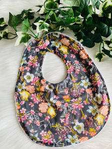 Round and Bandanna bibs